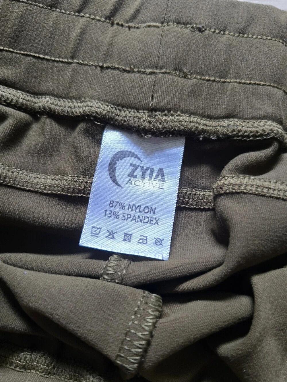 Zyia Actice Army Green Joggers Size Medium